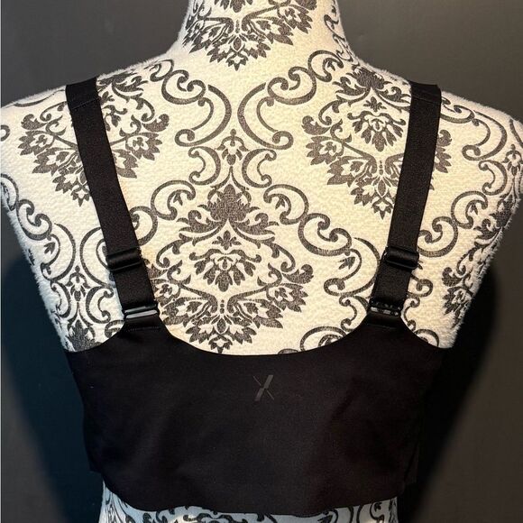 Knix Black Seamless Bra - Picture 4 of 5